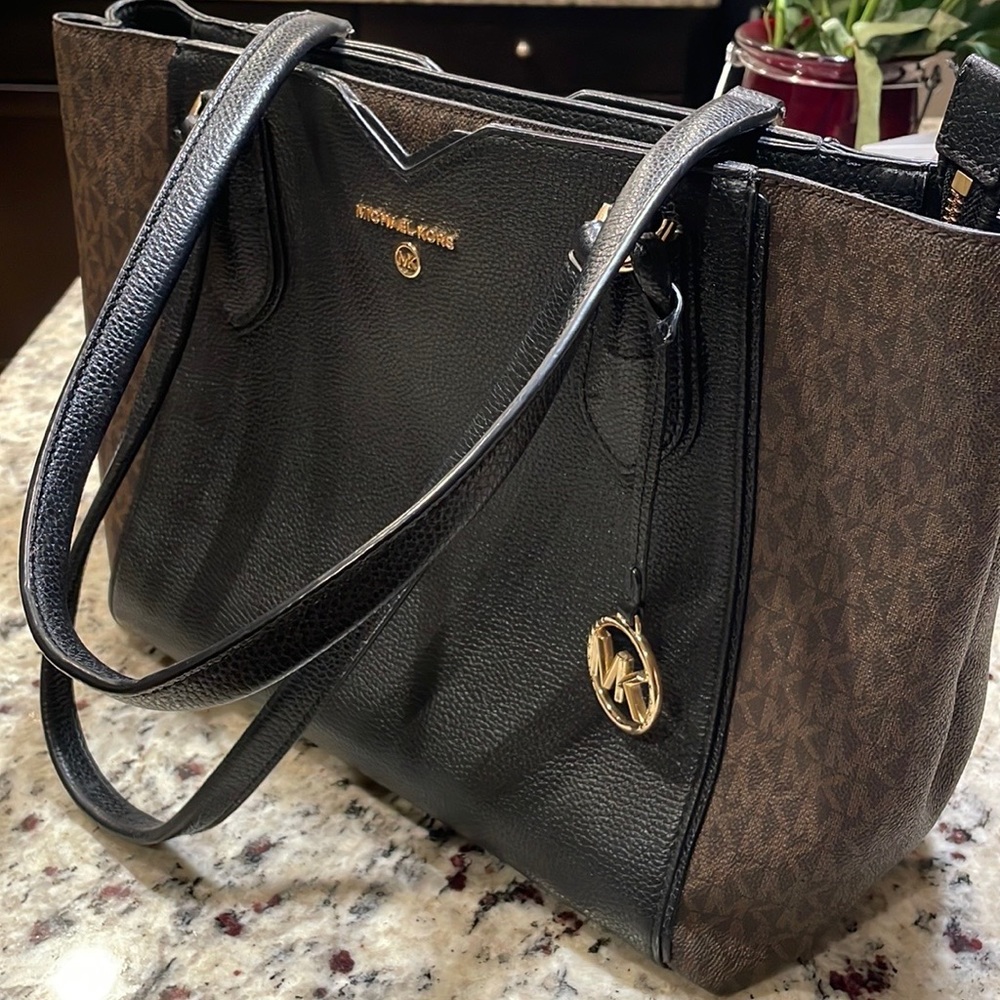 Michael Kors purse
